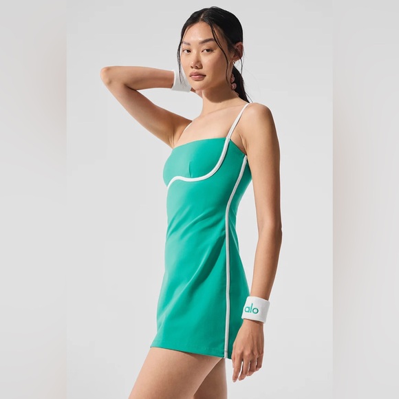 NWOT Alo Yoga Airbrush Streamlined Tennis Dress Spruce Green XXS - Picture 3 of 14